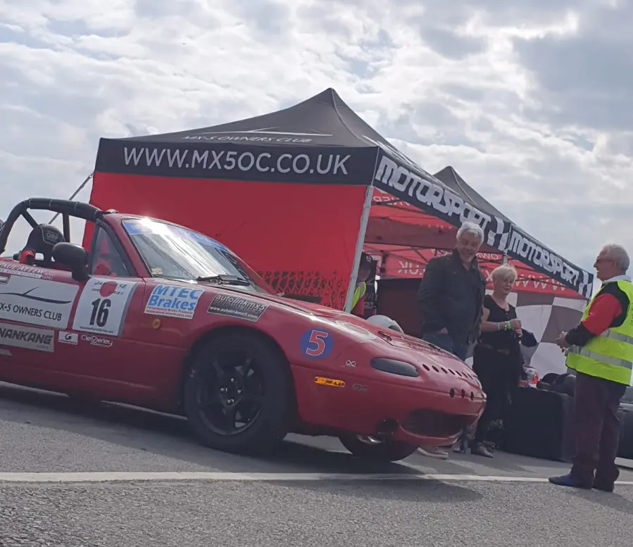 Red Mazda MX-5