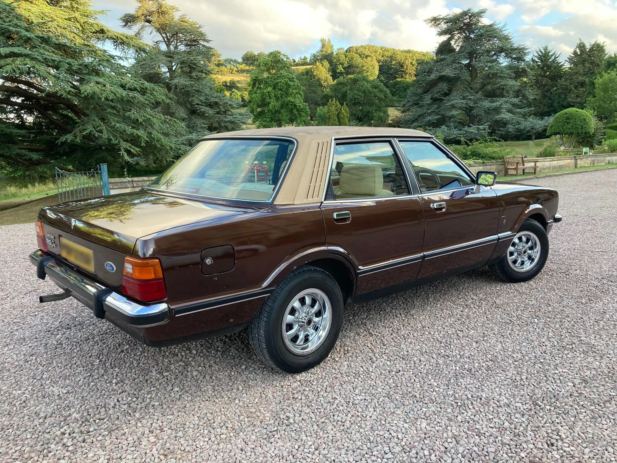 Ford Cortina