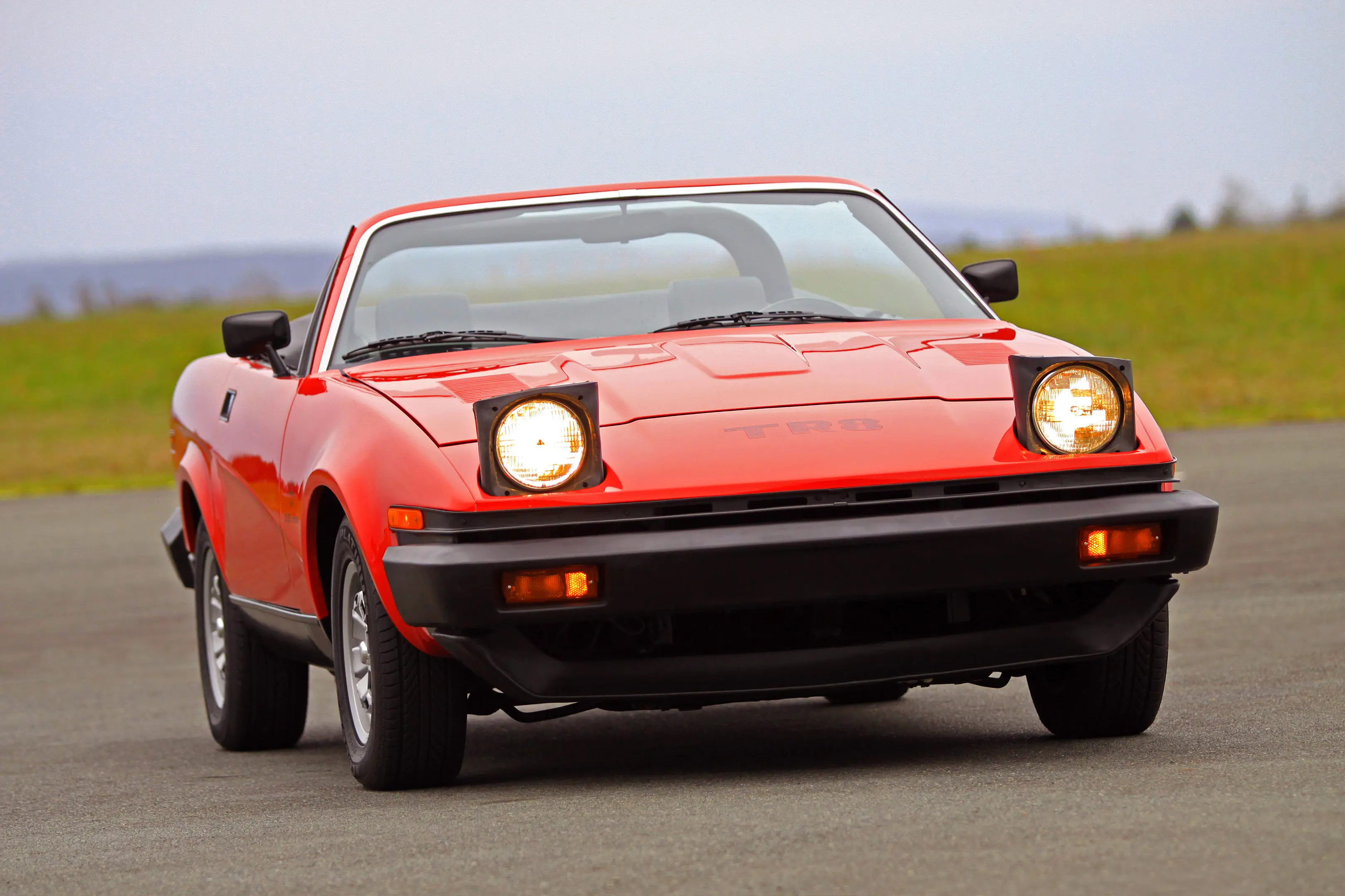 Tri TR8