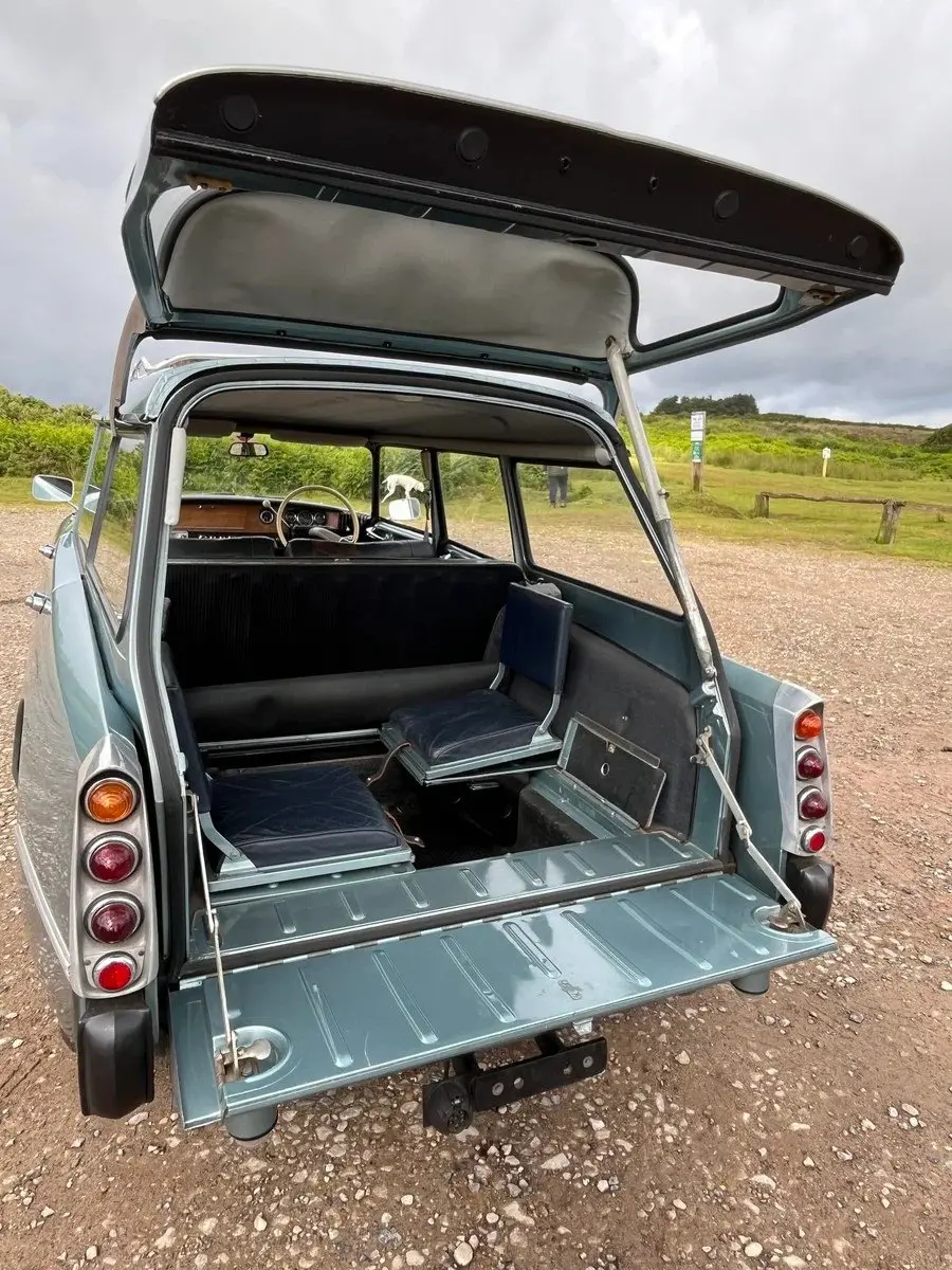 Car boot