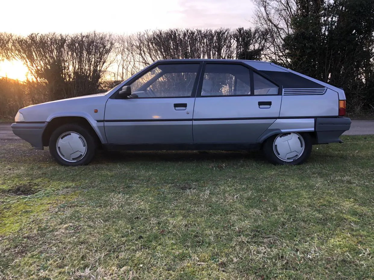 Grey car side