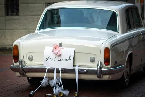Cream Rolls Royce Just Married Written Note On Back