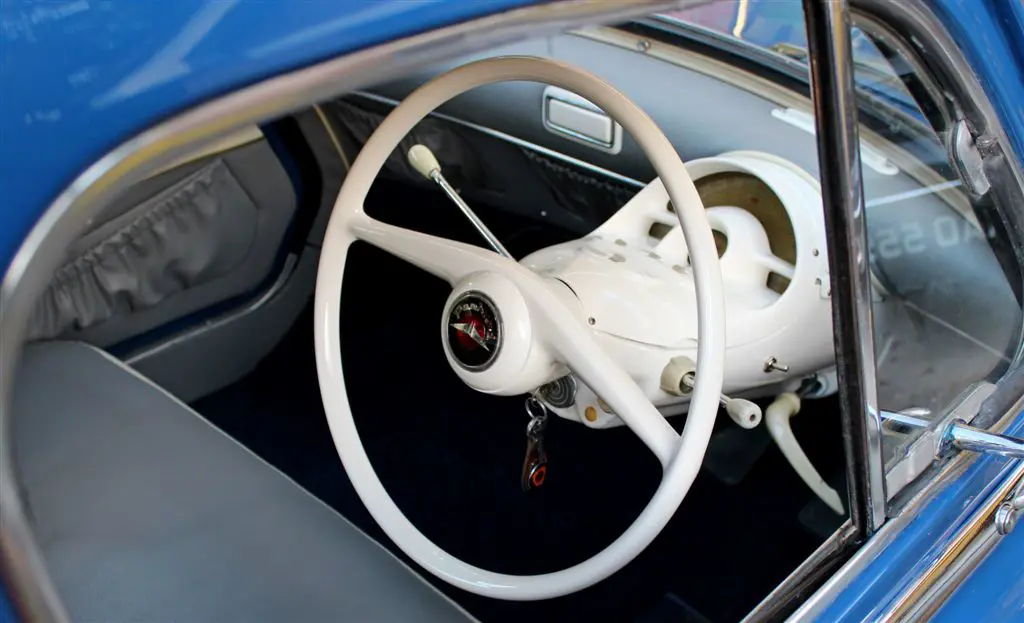 Panhard PL17