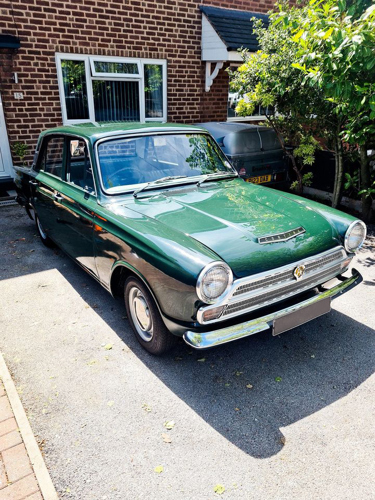 Ford Cortina