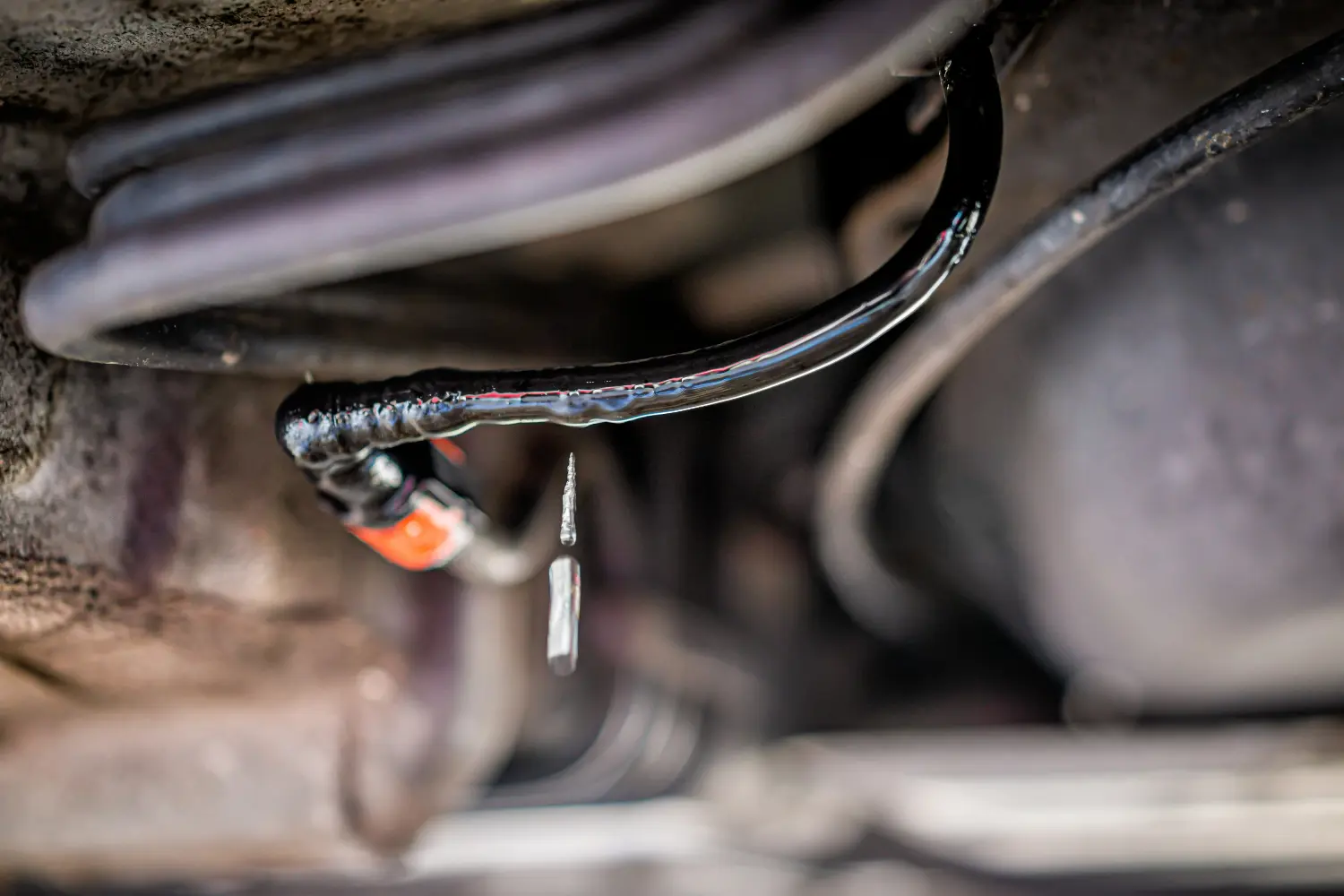 engine leaking from pipe