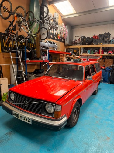 Red car in modify workshop