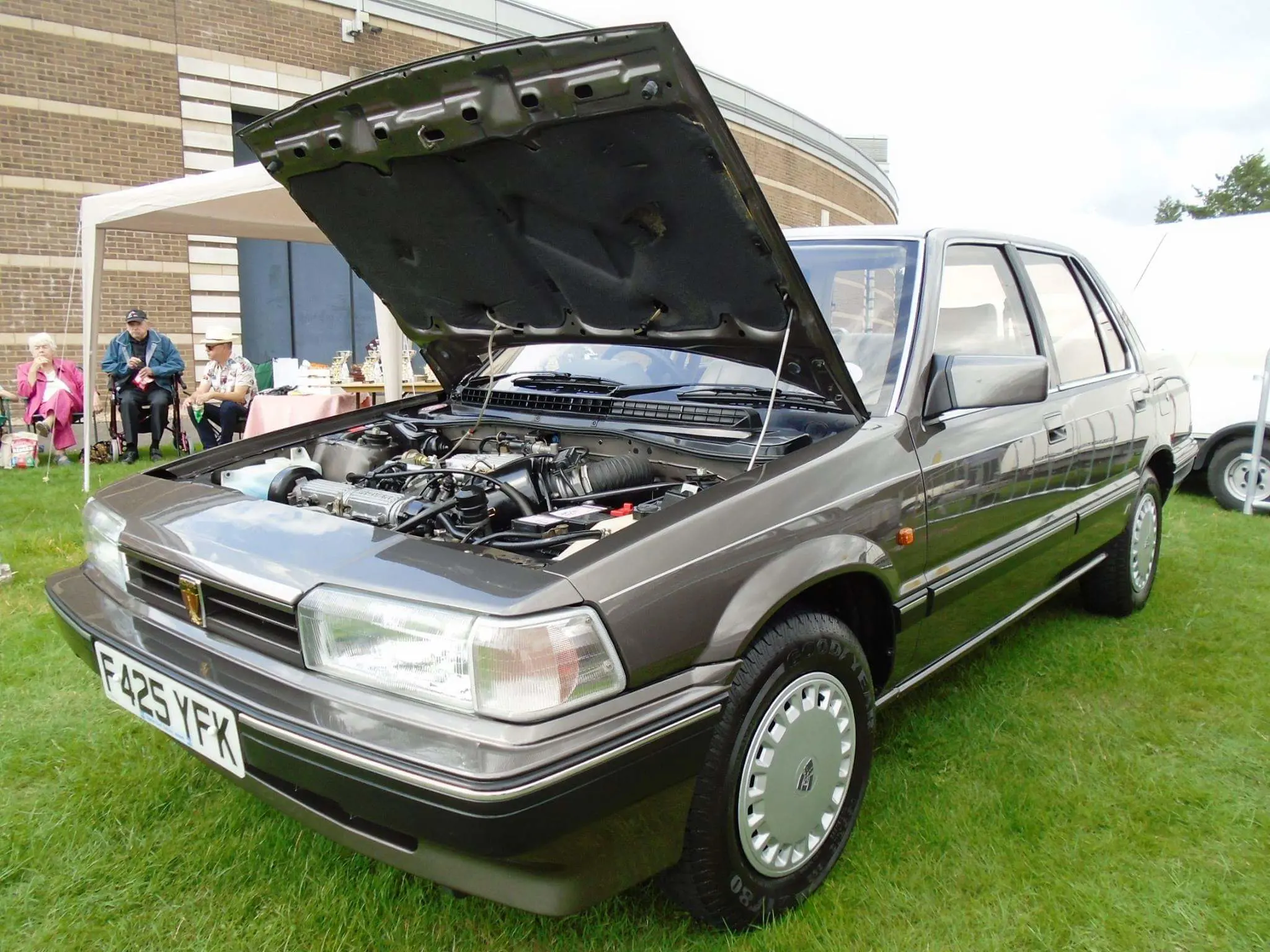 Rover bonnet