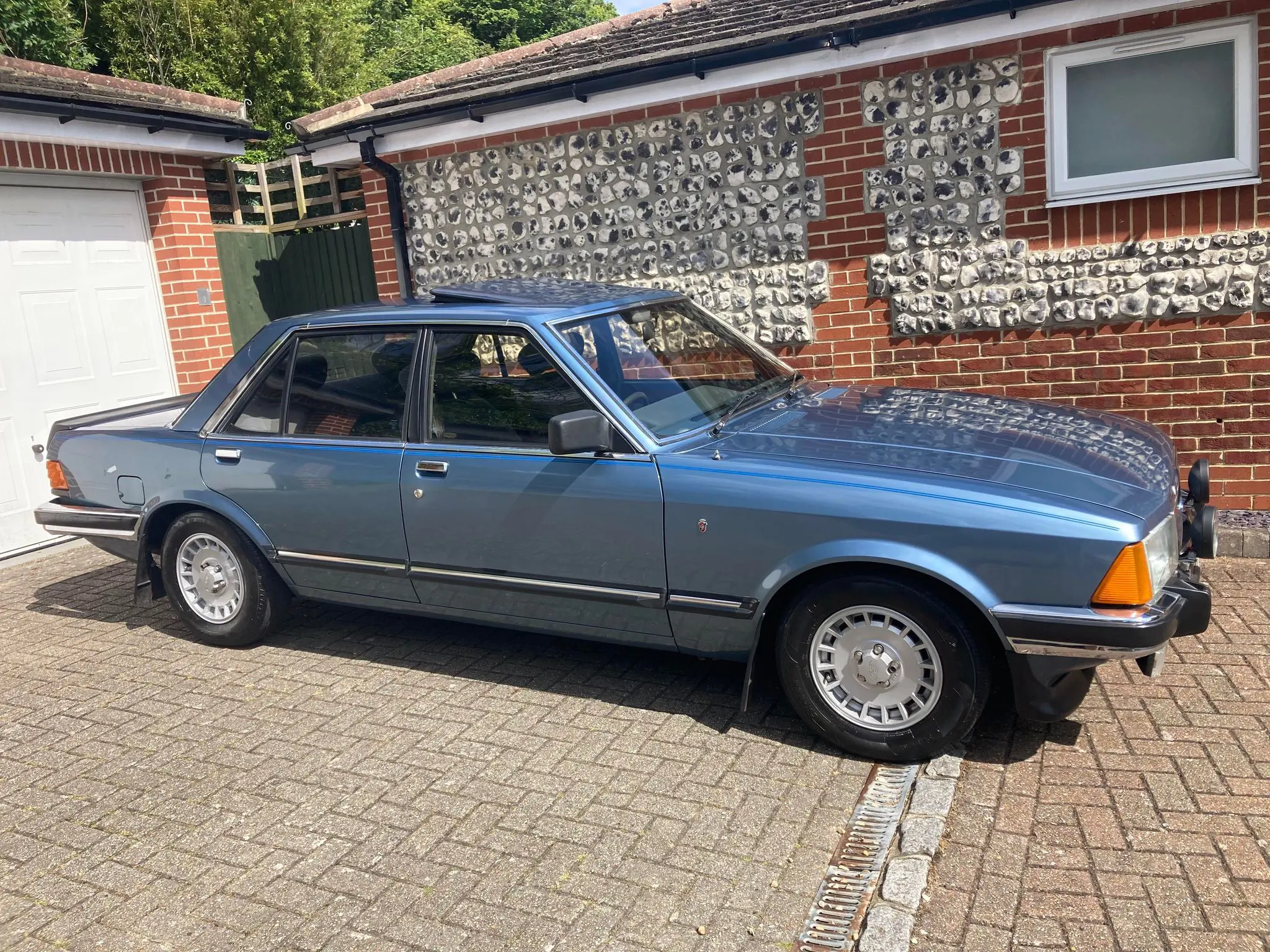 Blue car
