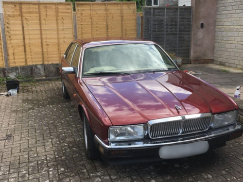 Jaguar XJ40