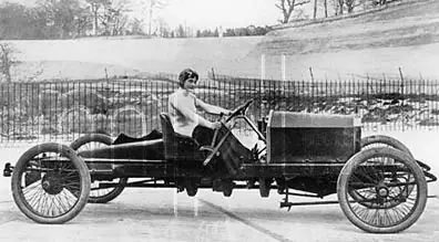 Miss Dorothy Levitt