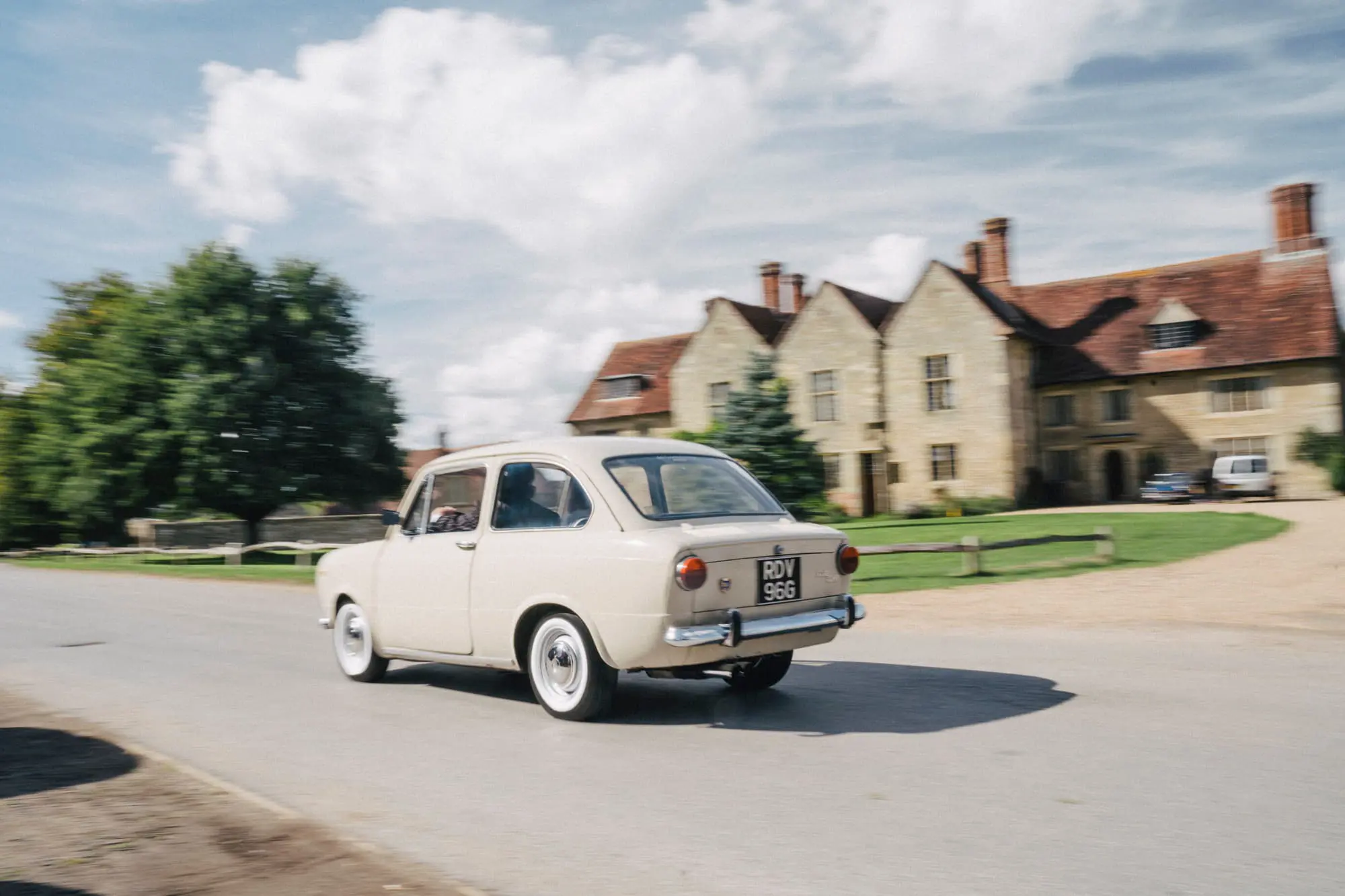 White fiat 850